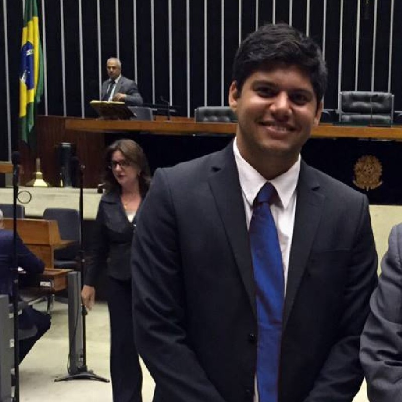 Eric Pereira se posiciona sobre redução da idade mínima para o trabalho